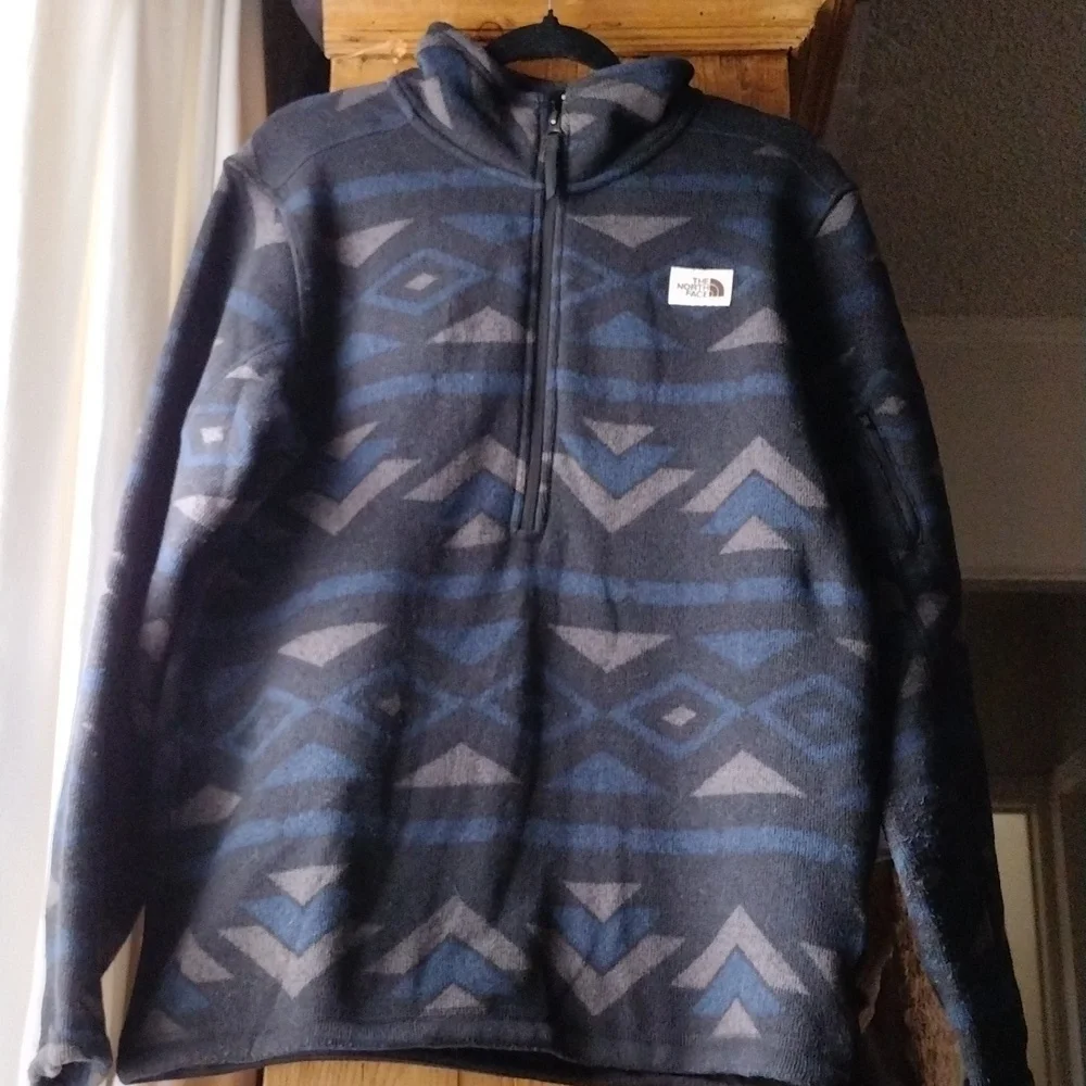 The North Face  Gordon Lyons Aztec 1/4 zip pullover M